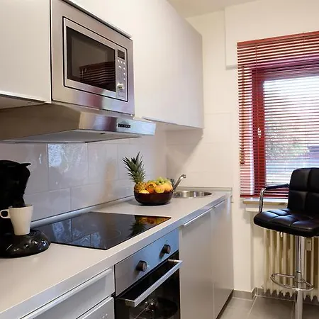 Haus-Gronau-Wohnung-Fewo-B * Bergisch Gladbach