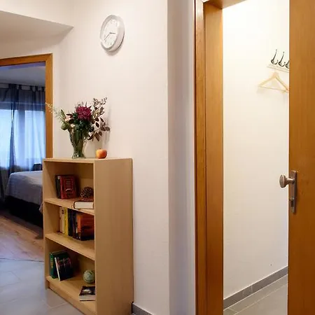 Haus-Gronau-Wohnung-Fewo-B Apartamento Bergisch Gladbach